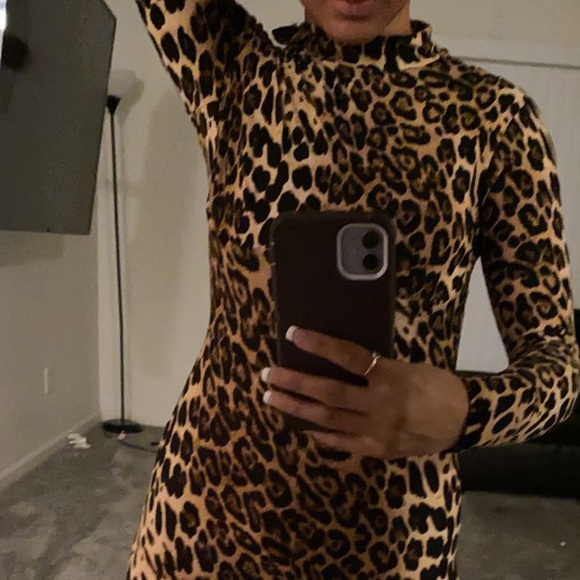 Romper - Picture 2 of 3